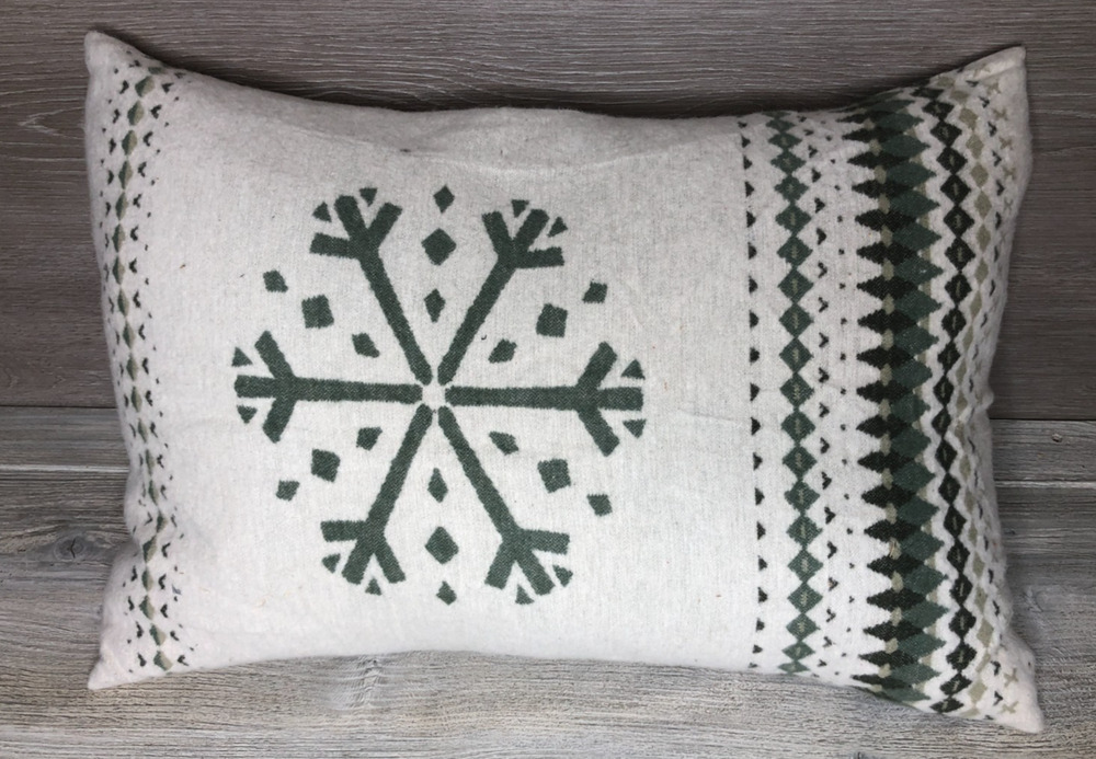 David Fussenegger Snowflake Pillow Winter Chalet 21” x 15” Lodge Cabin Lumbar
